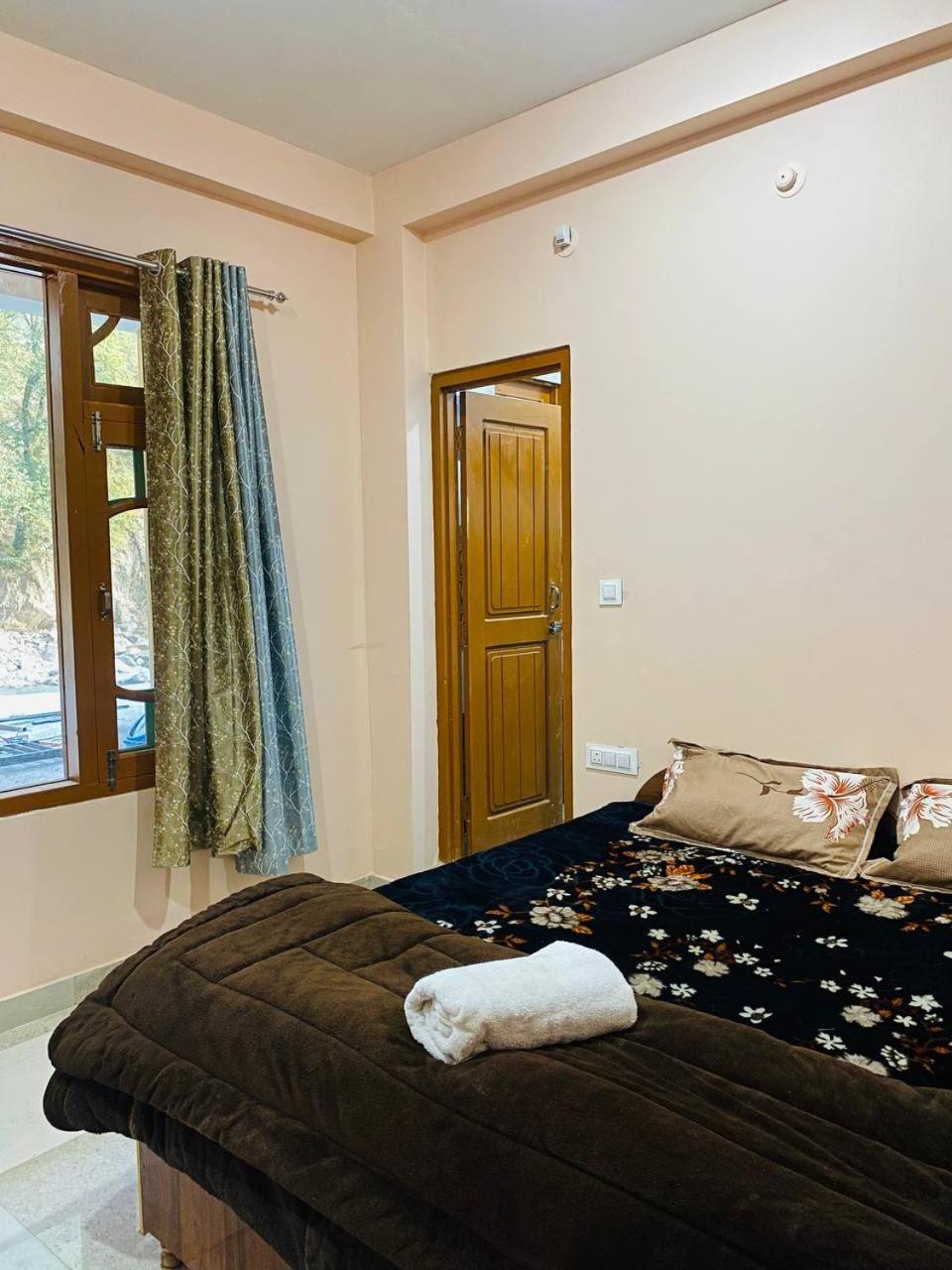 Hom House Of Mannmauji Riverside 卡索尔 外观 照片