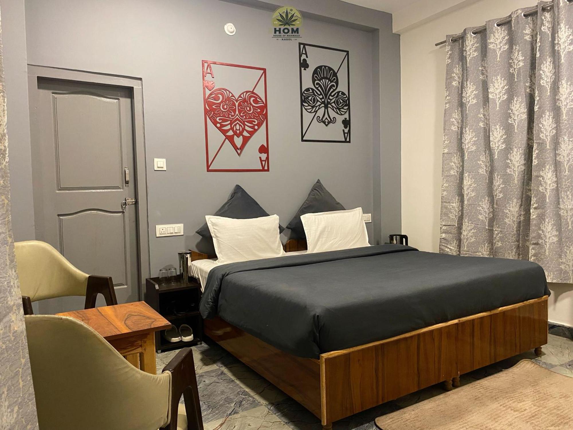 Hom House Of Mannmauji Riverside 卡索尔 外观 照片