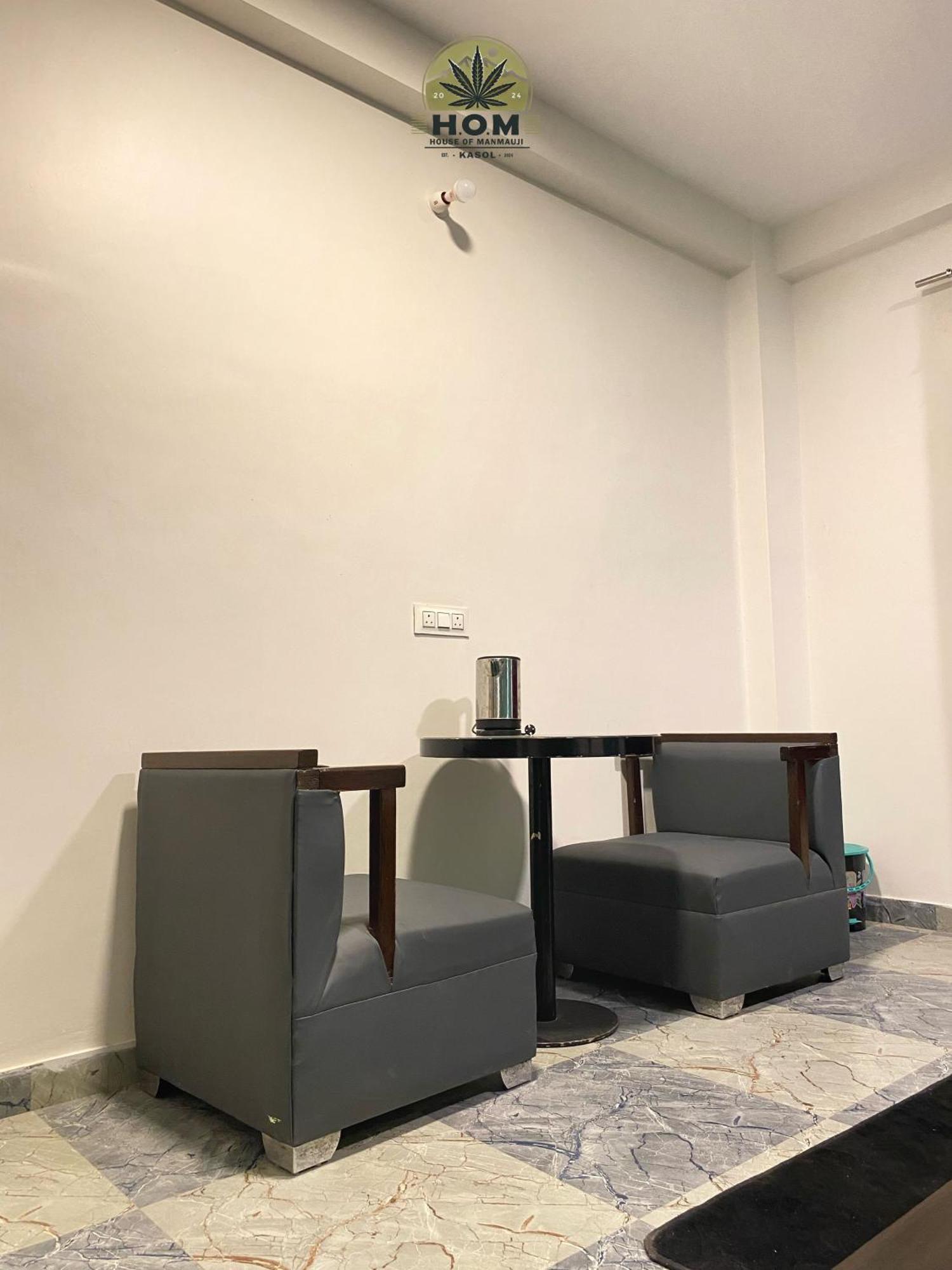 Hom House Of Mannmauji Riverside 卡索尔 外观 照片